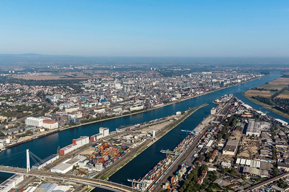 Ein Luftbild des BASF-Verbundstandorts Ludwigshafen.