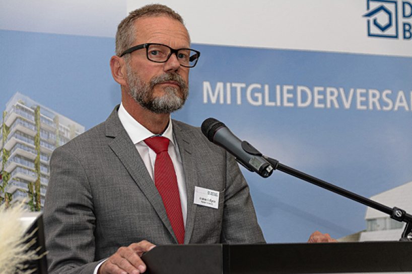 Ein Bild von Andreas Collignon bei der Jahrestagung der Deutschen Bauchemie.